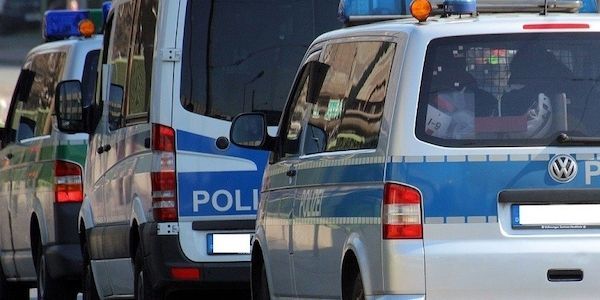 Vier maskierte Männer überfallen Hotel in Berlin-Charlottenburg