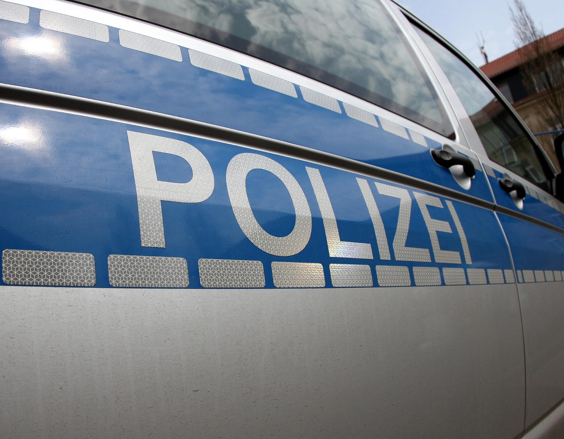 Polizei nimmt fünf Männer nach Drogenrazzia in Berlin fest | Berliner ...
