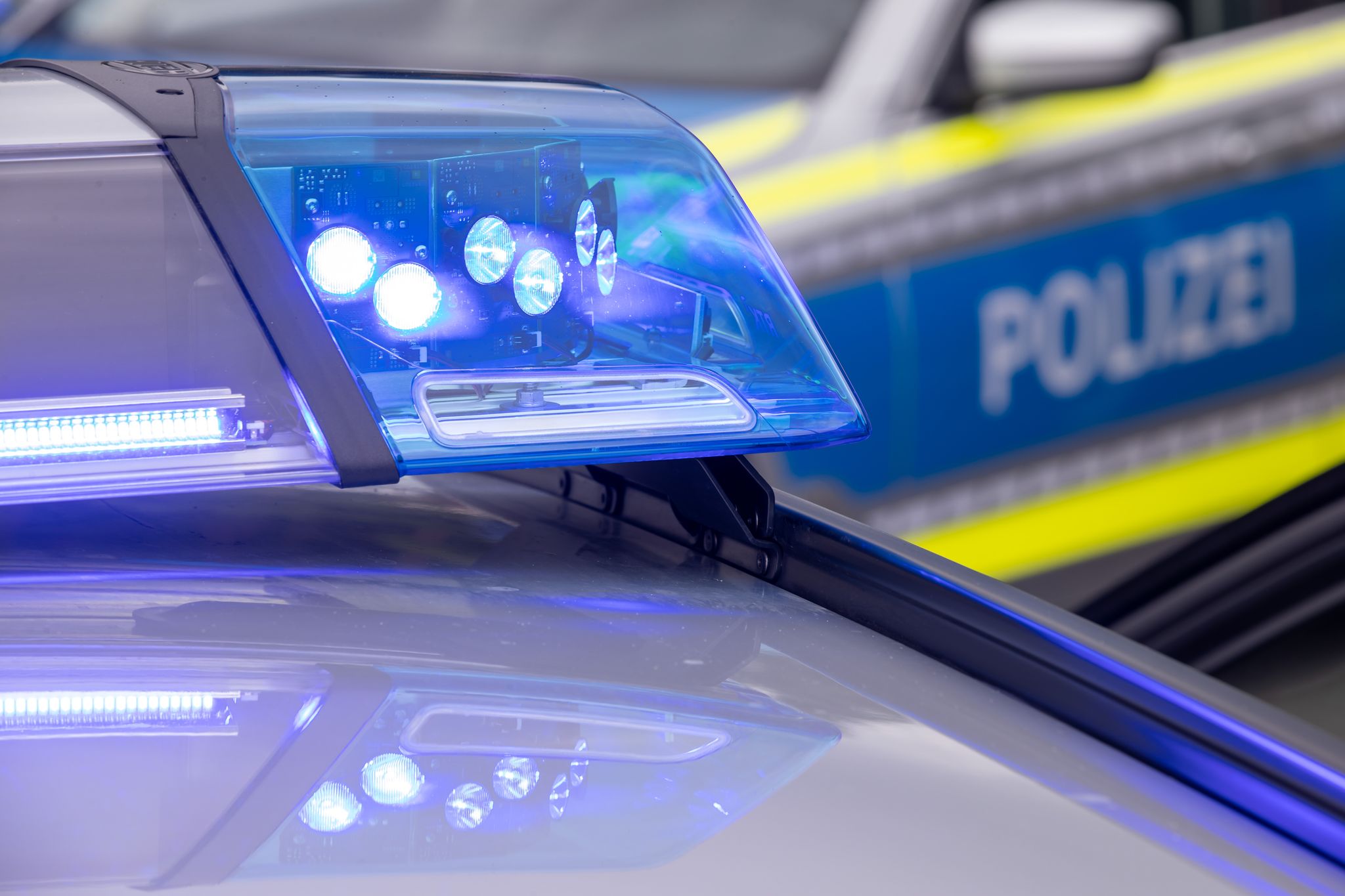 Rätselhafter Vermisstenfall - Polizeitaucher im Einsatz in Berlin ...