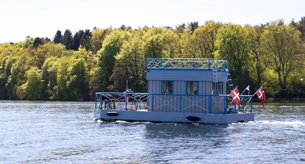 Hausboot - Urlaub auf dem Wasser: ARAG Experten über einen neuen Urlaubstrend!