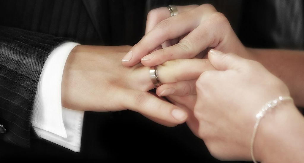 ARAG: Heiraten im Standesamt- Pflicht oder Kür?