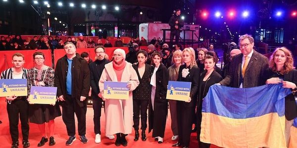 Auf dem rotem Teppich: Berlinale in Solidarität mit Ukraine