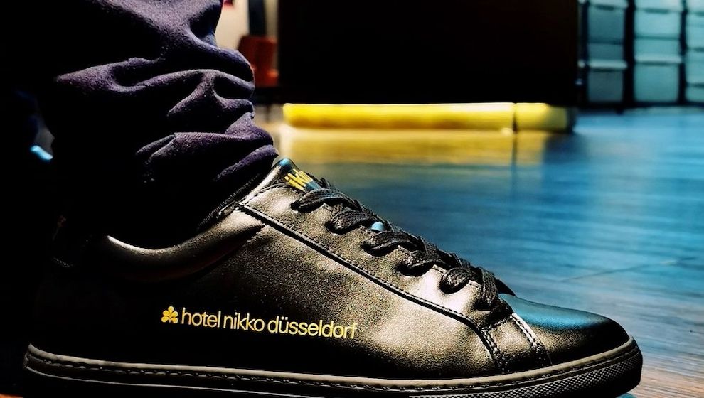 Die Sneaker für Firmen, Künstler und Vereine von MD Corporate Fashion schaffen Aufmerksamkeit.