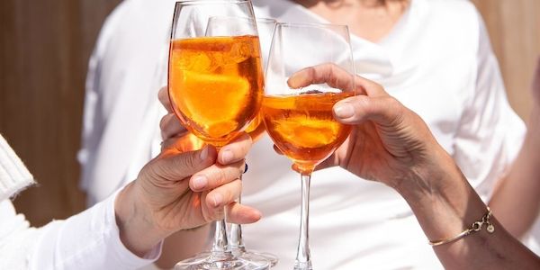 Brustkrebs: Alkohol lässt das Risiko ansteigen!