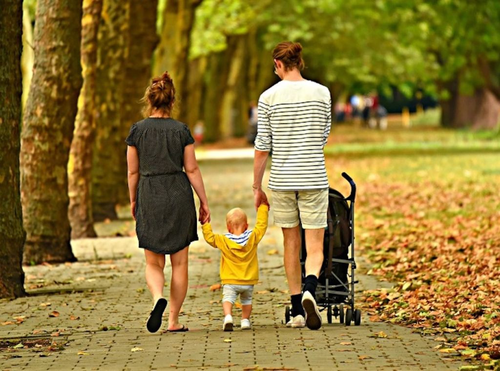 ARAG: Kindererziehungszeiten, auch Mütterrente genannt, lassen sich auf die Rente anrechnen