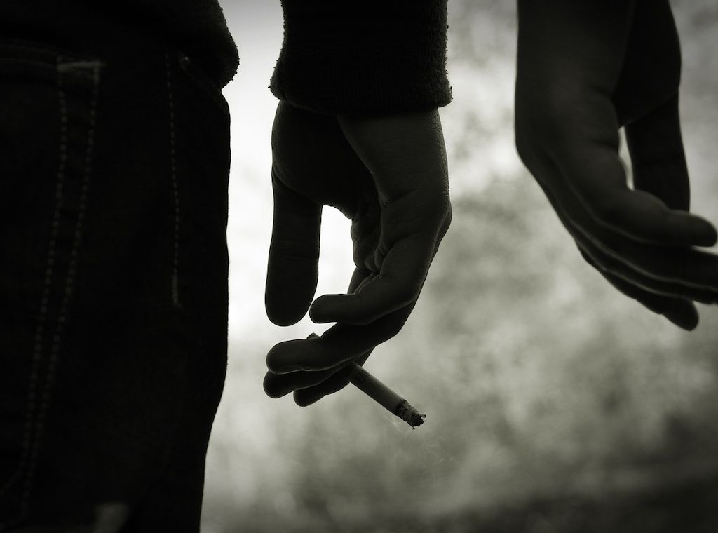 ARAG: Welche Auswirkungen Drogen auf Jugendliche haben