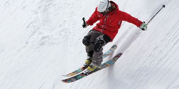 ARAG: Über Skifahren, Unfälle und die FIS-Regeln