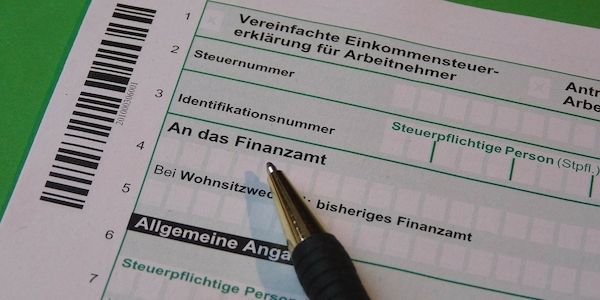 ARAG: Steuererklärung- Verlängerung der Abgabefrist beachten!