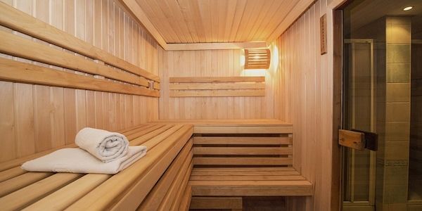 ARAG: Gesetzliche Regeln in der Sauna beachten