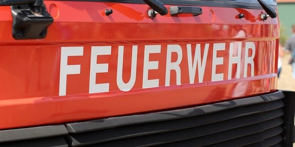 Feuerwehreinsatz in High-Deck-Siedlung in Berlin-Neukölln