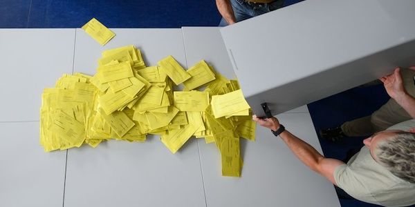 Berlin sucht rund 30.000 Wahlhelfer für Europawahl