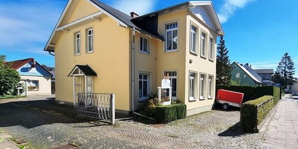 Seebad Ahlbeck- 2 Familienhaus mit 2 Bungalow zu verkaufen