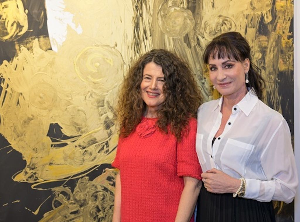 Weltfrauentag 2024 in München: Alexandra Kordas eröffnete Ausstellung  „Vom Dunkel ins Licht: Inspire Inclusion“ mit zahlreichen Power-Frauen! 