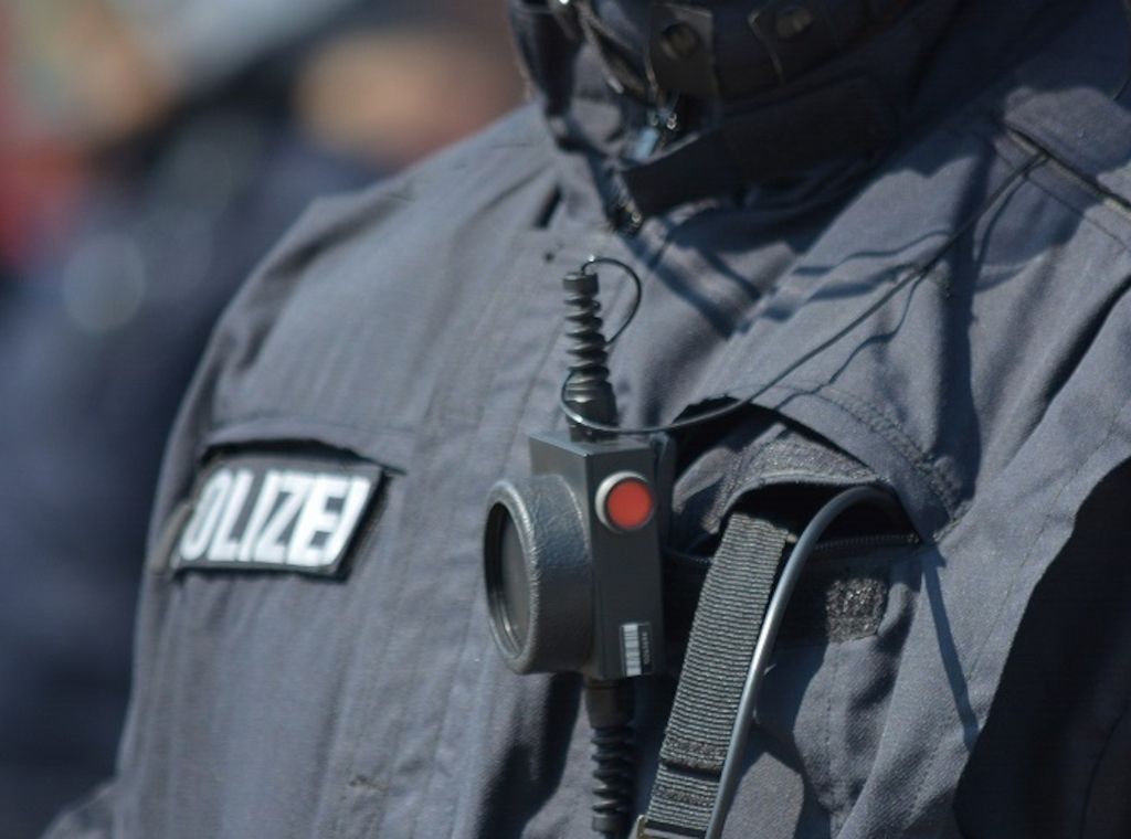 Zu laut: Mann attackiert drei Männer mit Messer in Berlin-Spandau