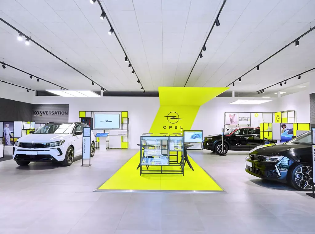 Opel-Autohäuser mit neuem CI-Konzept