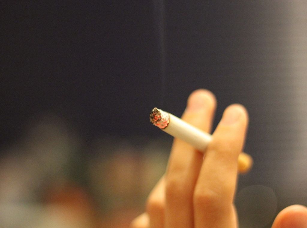 Drogenbeauftragter offen für hartes Rauchverbot