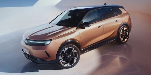 Opel zeigt den komplett neuen Grandland