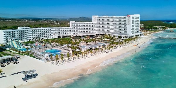 RIU eröffnet mit dem Riu Palace Aquarelle das siebte Hotel auf Jamaika