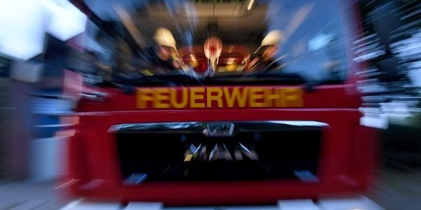 Drei Verletzte bei Wohnungsbrand in Berlin-Wedding