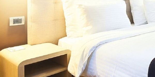 Bis zu 30 Stunden Licht mit der LED-Tisch-, Wand- oder Handleuchte möglich