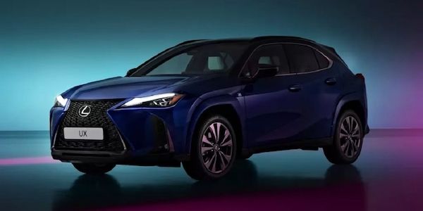 Lexus startet mit Lexus UX ins neue Modelljahr