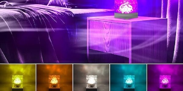 LED-Nordlicht-Sternenhimmel-Projektor zaubert Farbenspiele an Decken und Wände