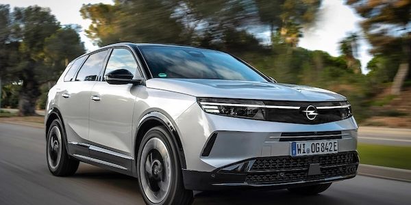 Das Langstreckenwunder - Der neuer Opel Grandland Plug-in-Hybrid