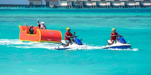 Mit dem feurig-koolen „Feuer & Eis“ Feiertagsprogramm im Kandima Maldives ins neue Jahr starten!