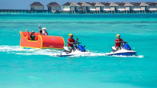 Mit dem feurig-koolen „Feuer & Eis“ Feiertagsprogramm im Kandima Maldives ins neue Jahr starten!