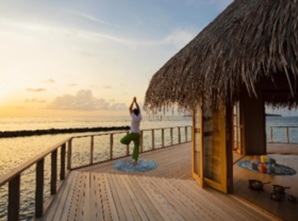 AYURVEDA-TEMPEL ANANDA IN THE HIMALAYAS ZU GAST IM INSELPARADIES THE NAUTILUS MALDIVES
