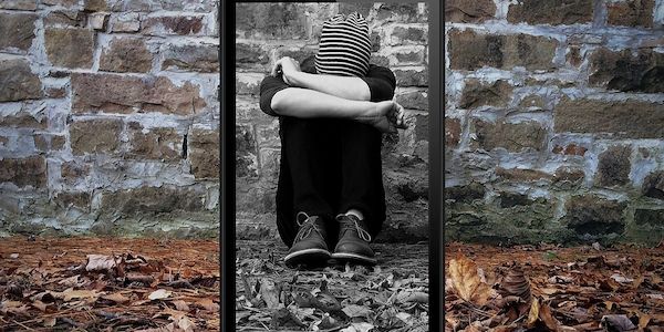 ARAG: So können Sie sich vor Cybermobbing schützen