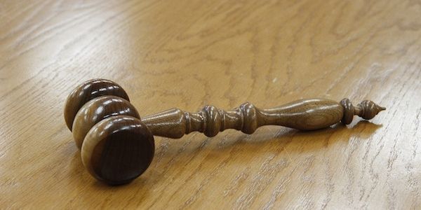 ARAG: Party trotz Krankmeldung und weitere Urteile