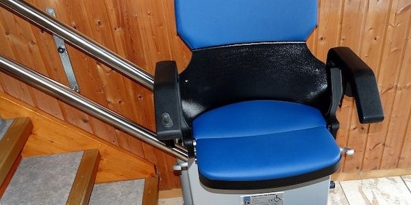 ARAG: Körperliche Einschränkungen können den Alltag extrem belasten