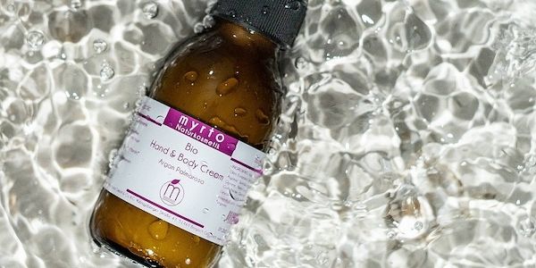 Myrto-Naturkosmetik- Warum eine hochwertige Handpflege so wichtig ist
