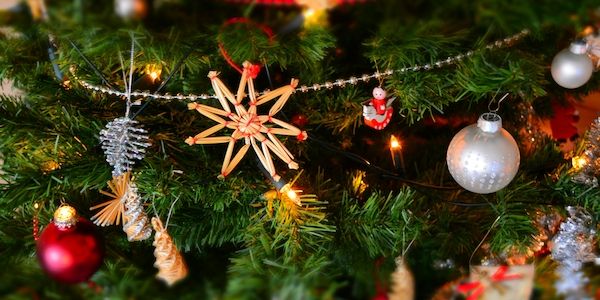 Preisschock: Weihnachtsfest kostet 2024 bis zu 400€ pro Person