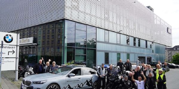 BMW Motorraddays 2024 in Garmisch: Ein Fest für Motorradfahrer und auch Berlin war dabei!