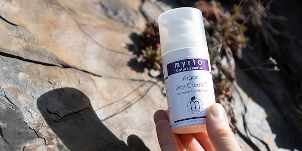 Myrto Naturkosmetik – Welche Vorteile bietet eine DMS-Gesichtscreme?