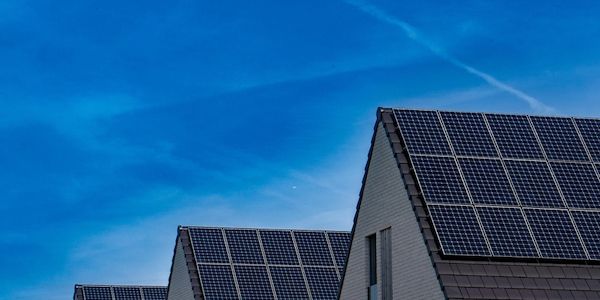 Sonnige Zeiten für Photovoltaikanlagen? ARAG Experten geben Antwort