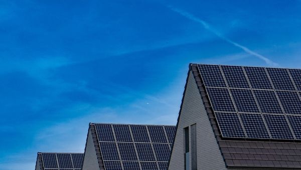 Sonnige Zeiten für Photovoltaikanlagen? ARAG Experten geben Antwort