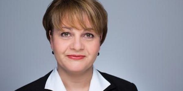 Ideal Versicherungen Cornelia Schmid: Spezialistin für private Pflegeversicherungen in Baden-Württemberg