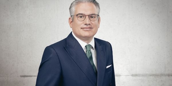 DLE Group AG wird zu Periskop Partners AG 