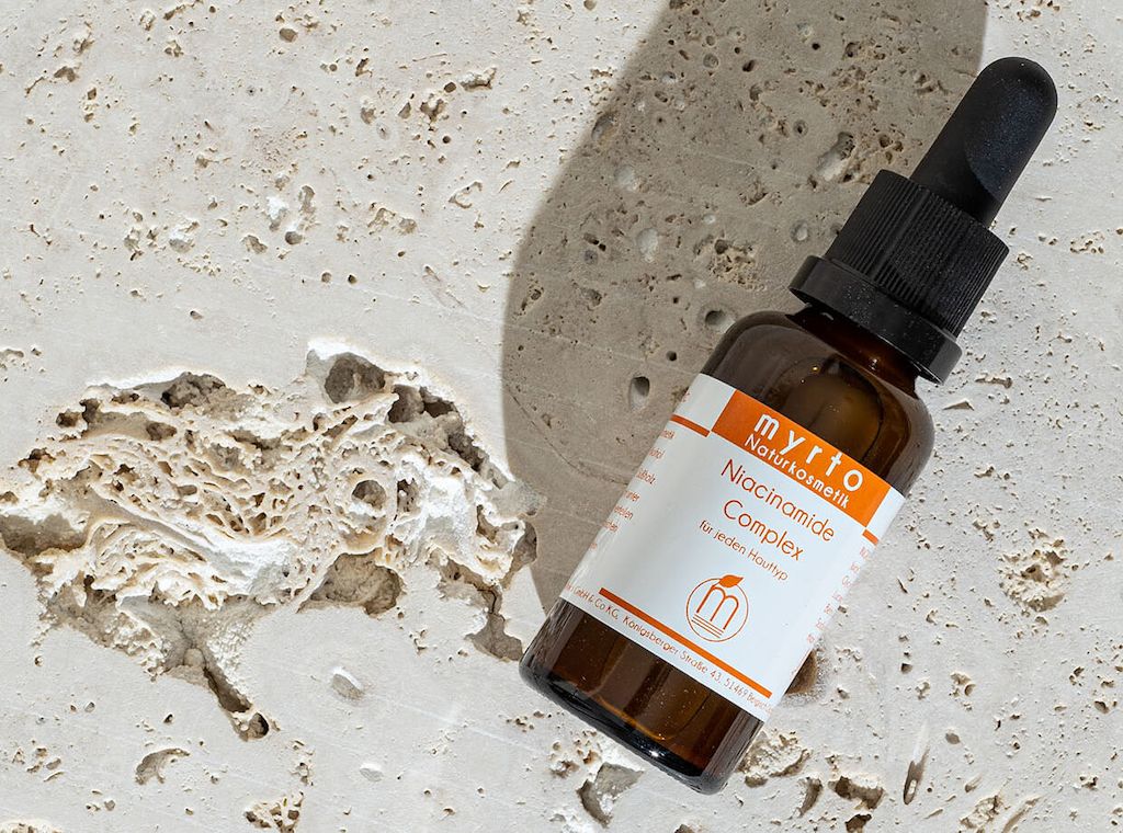 Myrto Naturkosmetik:  Niacinamid – Wirkstoffwunder für gesunde Haut