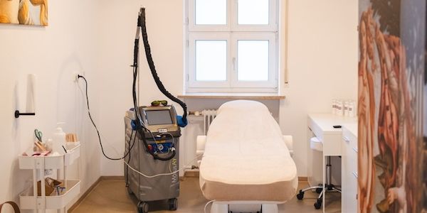 Männer, Schluss mit Stoppeln und Rasur-Stress