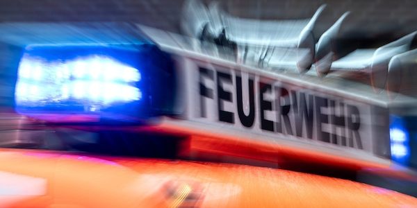 Zwei Reihenhäuser brennen in Leegebruch