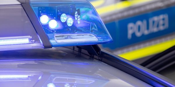 Versuchter Uhren-Raub mit Messer und Pfefferspray eskaliert am Berliner Alexanderplatz
