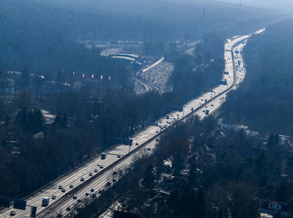 Hinweis: Teile von A115 und A100 in der Nacht gesperrt