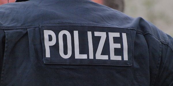 Zwei Tote bei schwerem Unfall auf A59 bei Duisburg