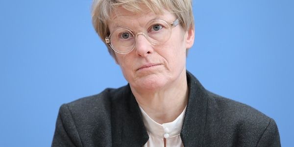 Wirtschaftsweise fordert Konsolidierung des Rüstungssektors