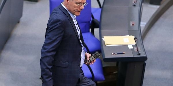 SPD-Generalsekretär widerspricht Spahn beim Umgang mit AfD