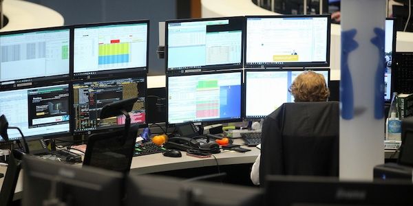 Dax legt deutlich zu - Heidelberg Materials vorn